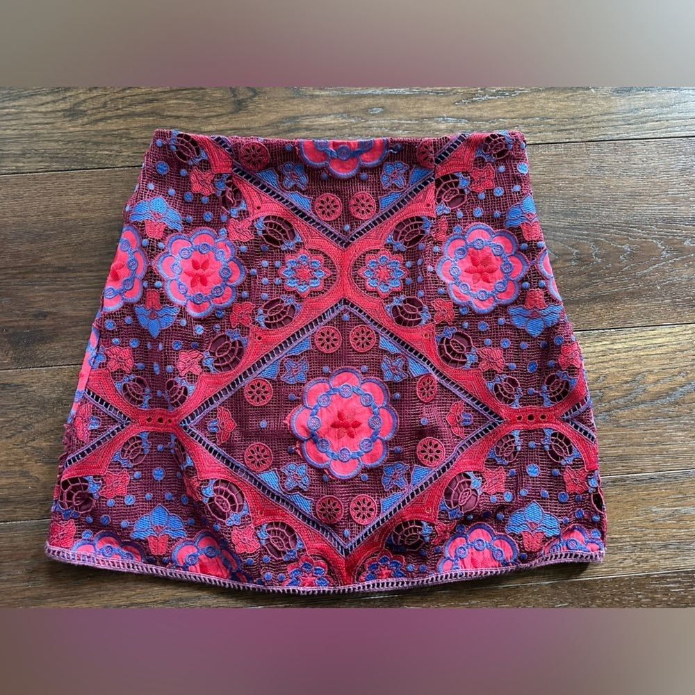 Bungee Floral Lace Mini Skirt - Red and Blue- size Large